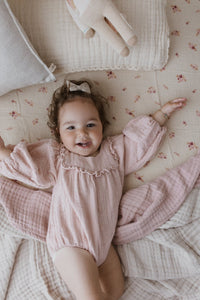 Toddlers love the best bed sheets. These 100% GOTS organic single bed sheets are what dreams are made of. Parents love them too! 